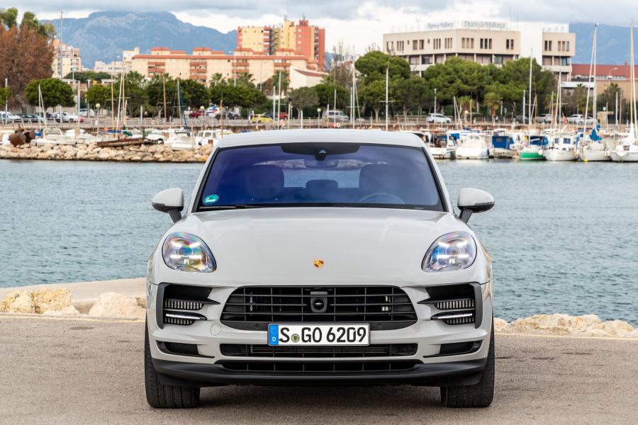  Porsche Macan S (95B) 2018 года  (WW) (фото 26 из 235)
